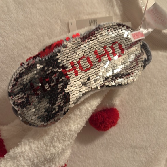 NWT Wondershop Santa Clause pajama gift set - Picture 3 of 6